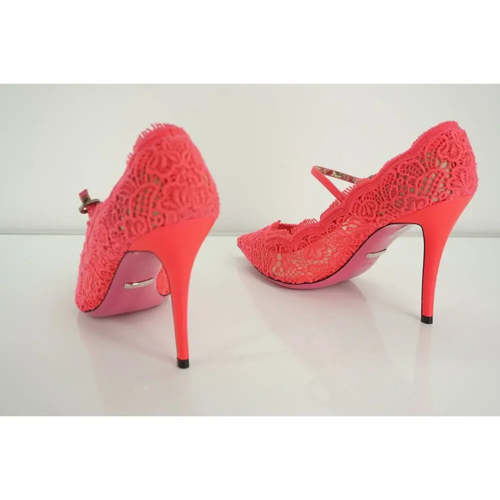 Gucci Virgina 95 Pink Lace Pointed Toe Pumps MJ Strap Size 39.5 NIB $1100 Neon